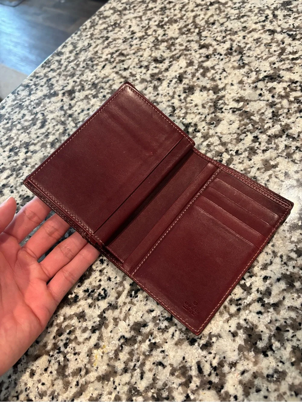Gucci GG Monogrammed Wallet | Red | Small